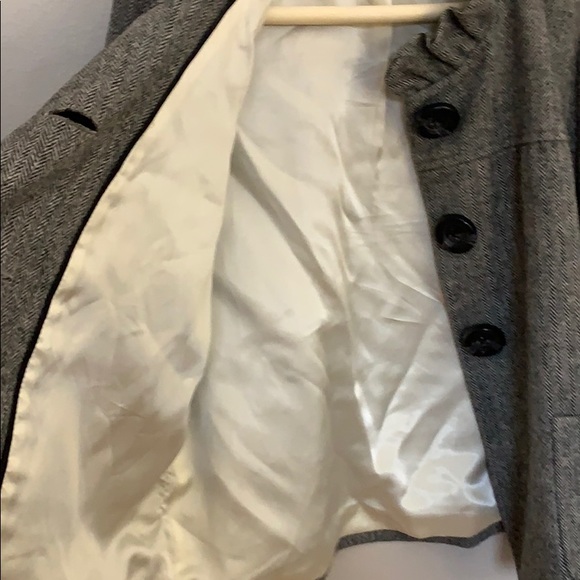 J. Crew Button Front Houndstooth Wool Silk Lined Coat with Ruffle! - Picture 5 of 8